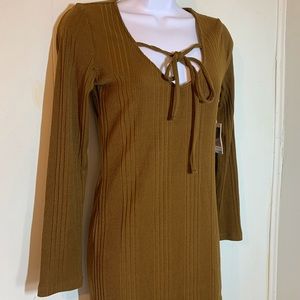 Forever 21 Brown Open Tie Cleavage Form fitting Dress size Medium